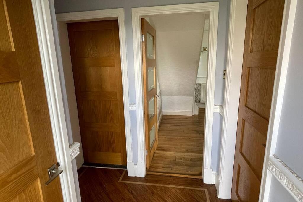 Hednesford Detached Bungalow II Big Garden II Pet Friendlyヴィラ エクステリア 写真